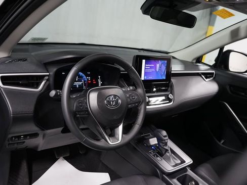 Certified 2026 Toyota Corolla Cross LE w/ Moonroof Package FWD image 11