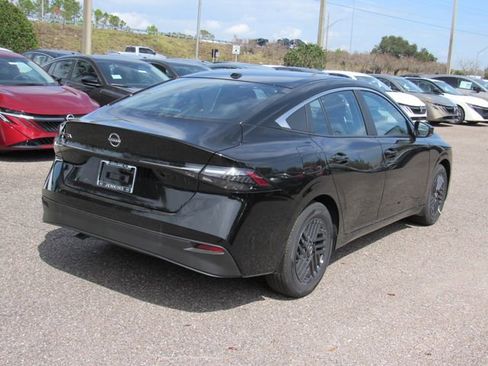New 2026 Nissan Sentra SV w/ SV Convenience Package FWD image 3