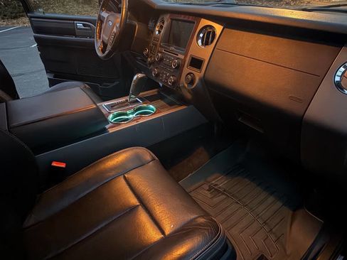 Used 2016 Ford Expedition Platinum image 8