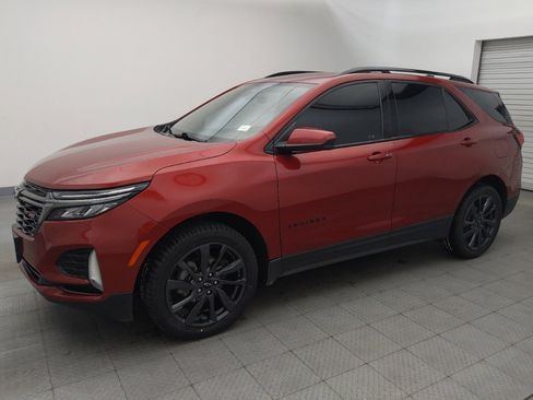 Used 2022 Chevrolet Equinox RS w/ LPO, Floor Liner Package image 2