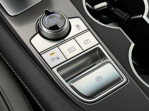 Used 2025 Genesis G70 2.5T w/ Sport Prestige Package image 34