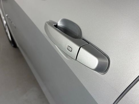 Used 2018 Chevrolet Malibu LT FWD image 12