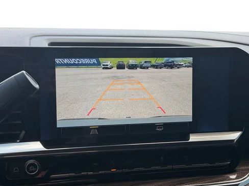 Used 2024 Chevrolet Silverado 1500 LT AWD/4WD image 9