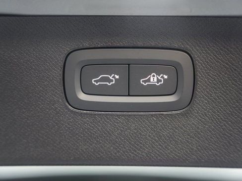 New 2026 Volvo XC90 B6 Plus w/ Protection Package Premier image 12