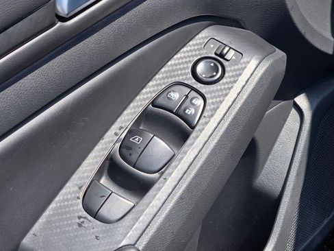 Used 2025 Nissan Altima 2.5 SV FWD image 20