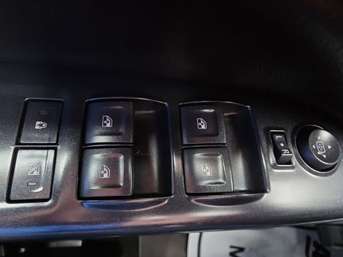 Used 2015 GMC Canyon SLE AWD/4WD image 19