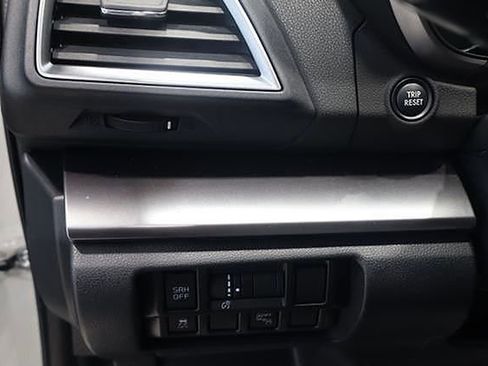 Used 2019 Subaru Crosstrek 2.0i Limited w/ Moonroof Package image 19