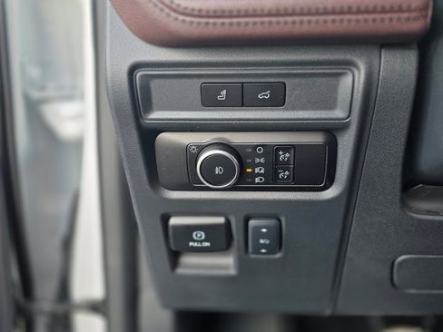 Used 2024 Ford Expedition Max Limited image 35