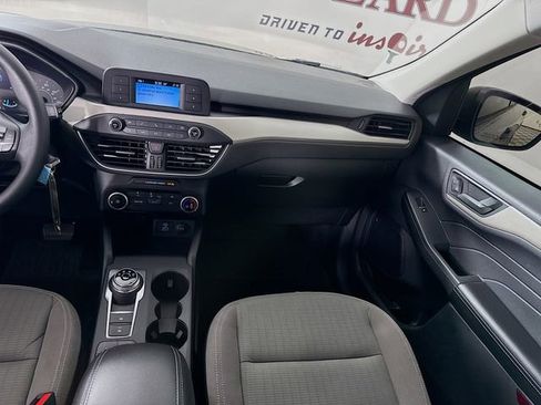 Used 2022 Ford Escape S image 25