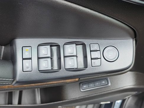 Used 2020 Chevrolet Tahoe LT image 11