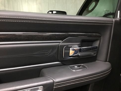 Used 2018 RAM 3500 Laramie Longhorn image 16