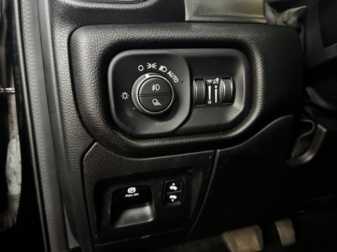 Used 2023 RAM 1500 Laramie AWD/4WD image 27