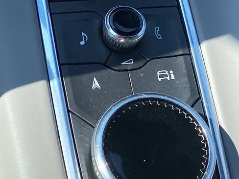 Used 2021 Cadillac Escalade Premium Luxury Platinum AWD/4WD image 36