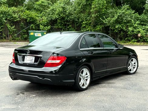 Used 2013 Mercedes-Benz C 250 Sedan image 4