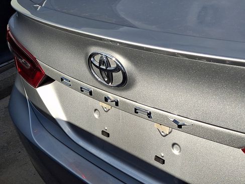 Used 2023 Toyota Camry SE image 6