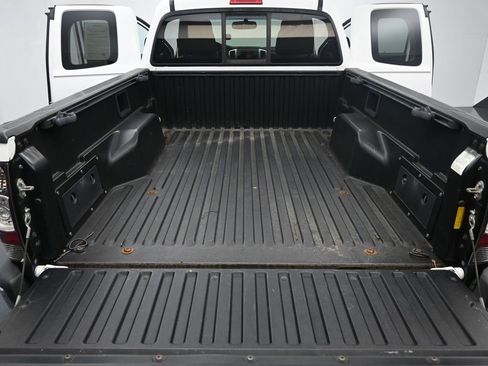 Used 2012 Toyota Tacoma 2WD Access Cab image 17