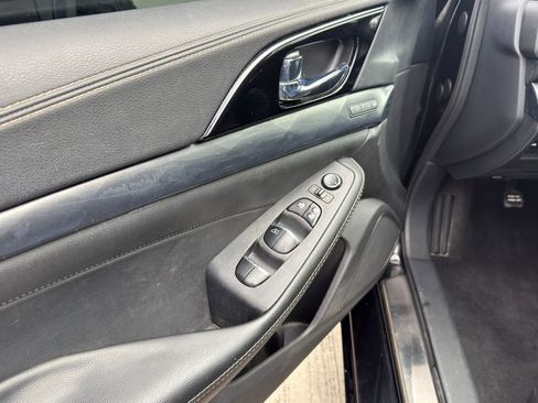 Used 2023 Nissan Maxima Platinum w/ Sport Mat Group FWD image 17