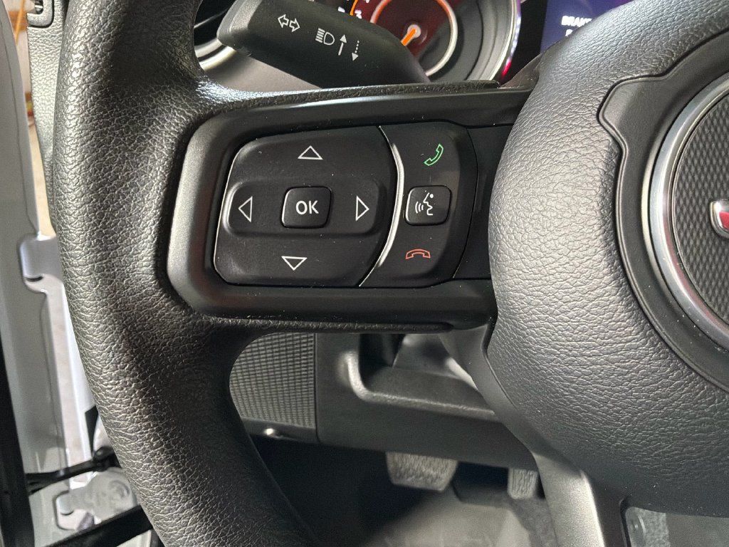 Certified 2022 Jeep Wrangler Sport AWD/4WD image 22