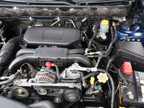 Used 2010 Subaru Legacy 2.5i Premium AWD/4WD image 39