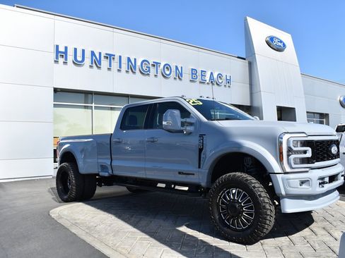 Used 2025 Ford F450 Lariat w/ FX4 Off-Road Package image 1