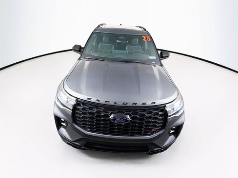 Used 2025 Ford Explorer ST AWD/4WD image 13