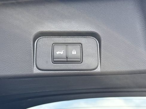 Certified 2023 Nissan Rogue SV w/ SV Premium Package AWD/4WD image 11