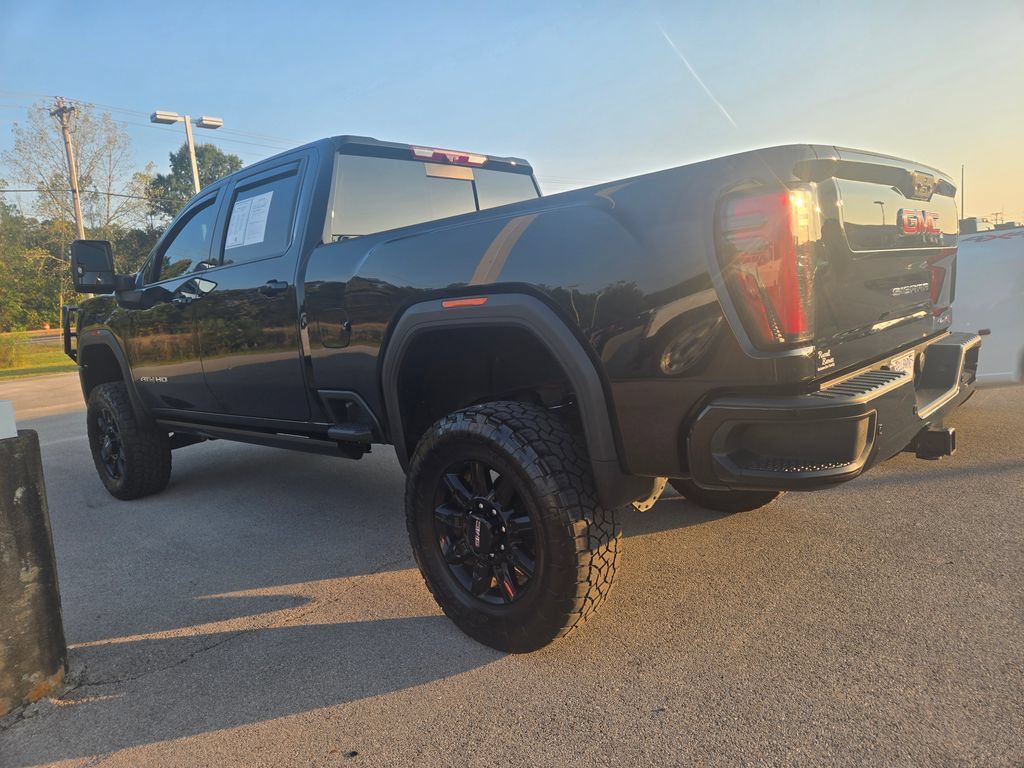 Used 2024 GMC Sierra 2500 AT4 w/ AT4 Premium Plus Package AWD/4WD image 3