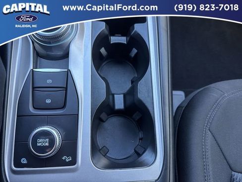 Used 2023 Ford Explorer XLT image 30