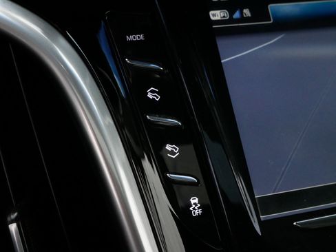 Used 2019 Cadillac Escalade ESV Premium Luxury image 30