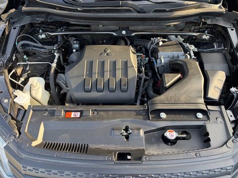 Used 2024 Mitsubishi Eclipse Cross SE image 40