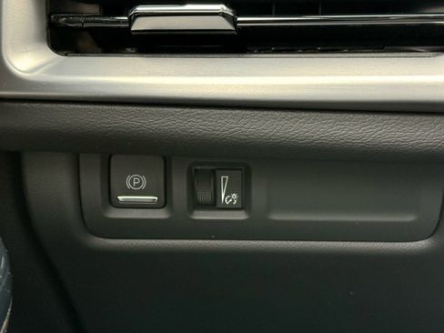 Certified 2024 Cadillac XT4 Premium Luxury image 28