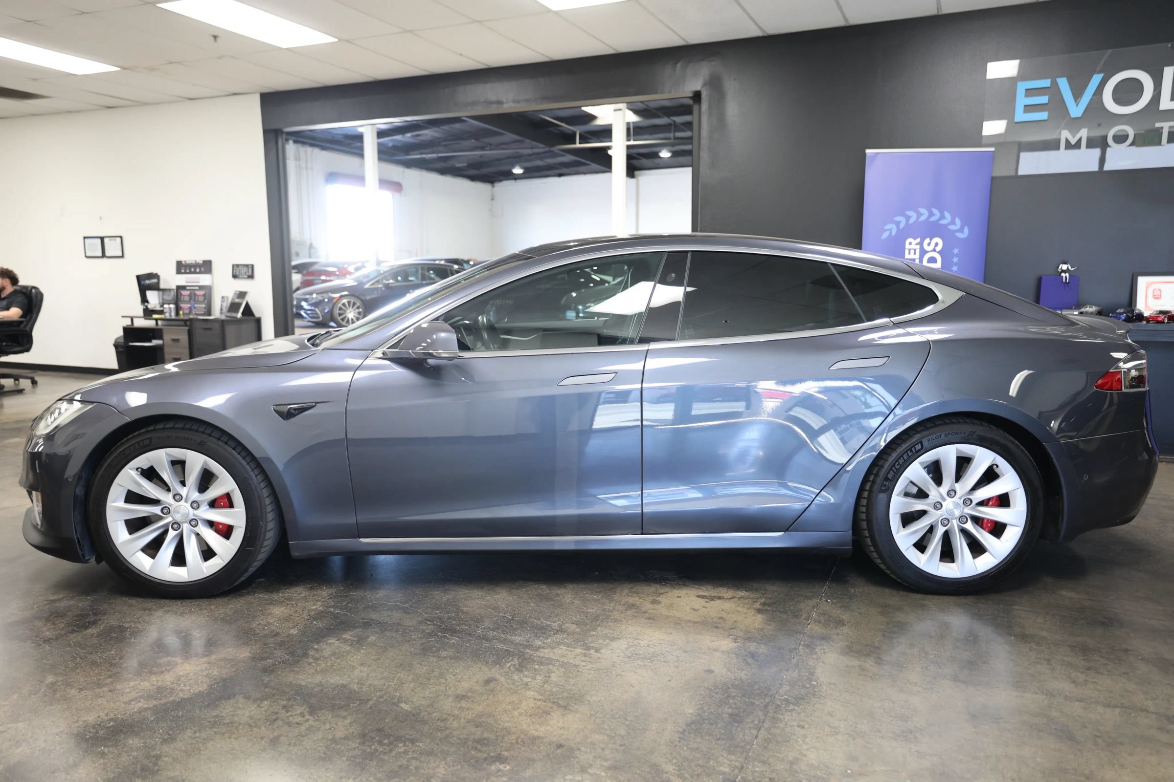 Used 2019 Tesla Model S Performance AWD/4WD image 12