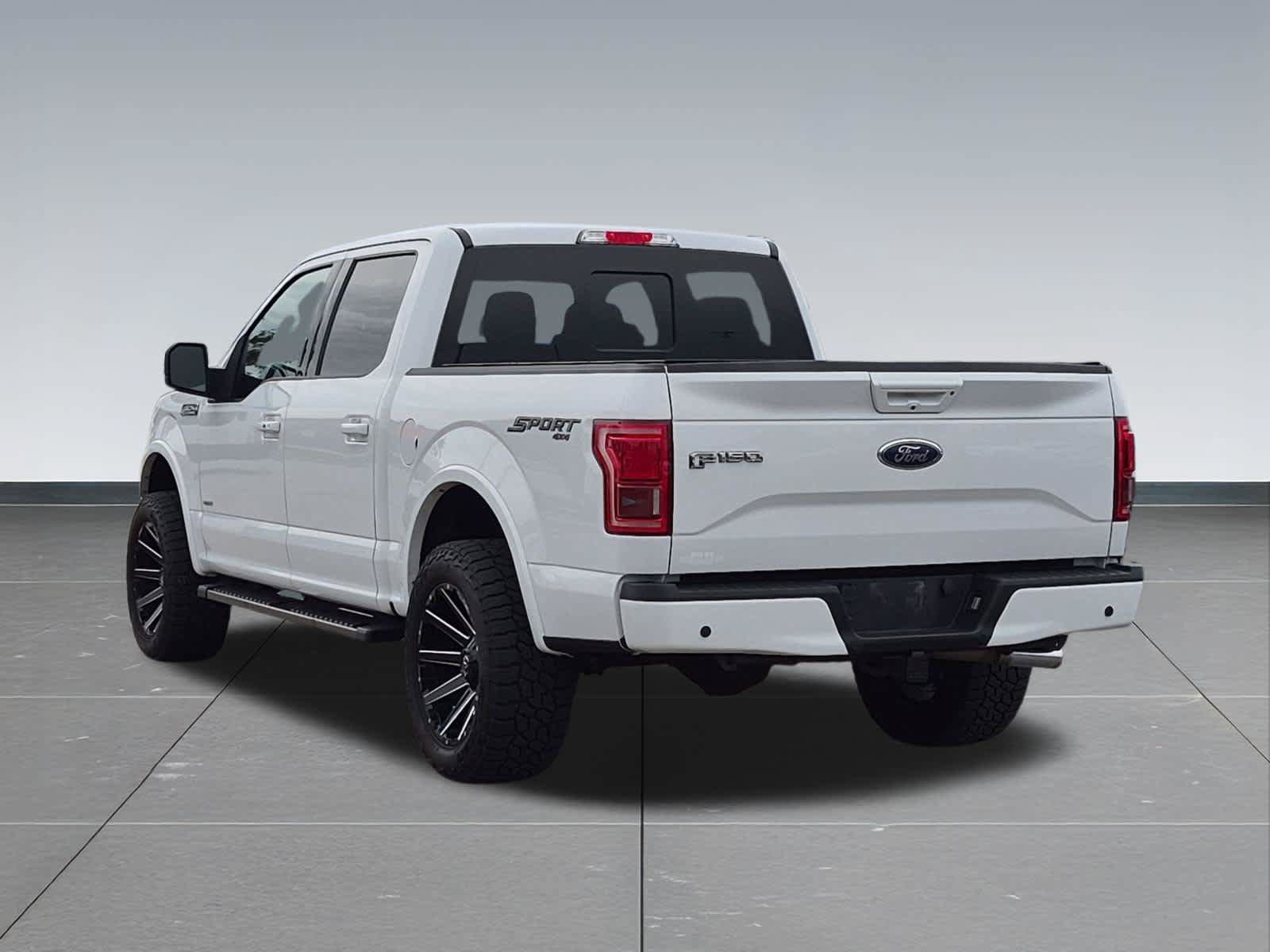 Used 2017 Ford F150 Lariat w/ Equipment Group 502A Luxury AWD/4WD image 4