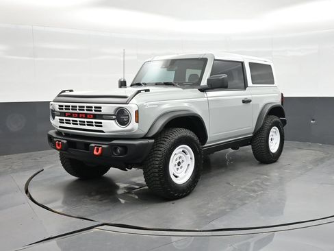Used 2024 Ford Bronco Heritage Edition AWD/4WD image 1