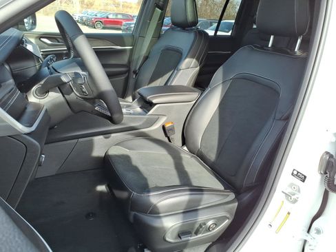 New 2026 Jeep Grand Cherokee Altitude AWD/4WD image 5