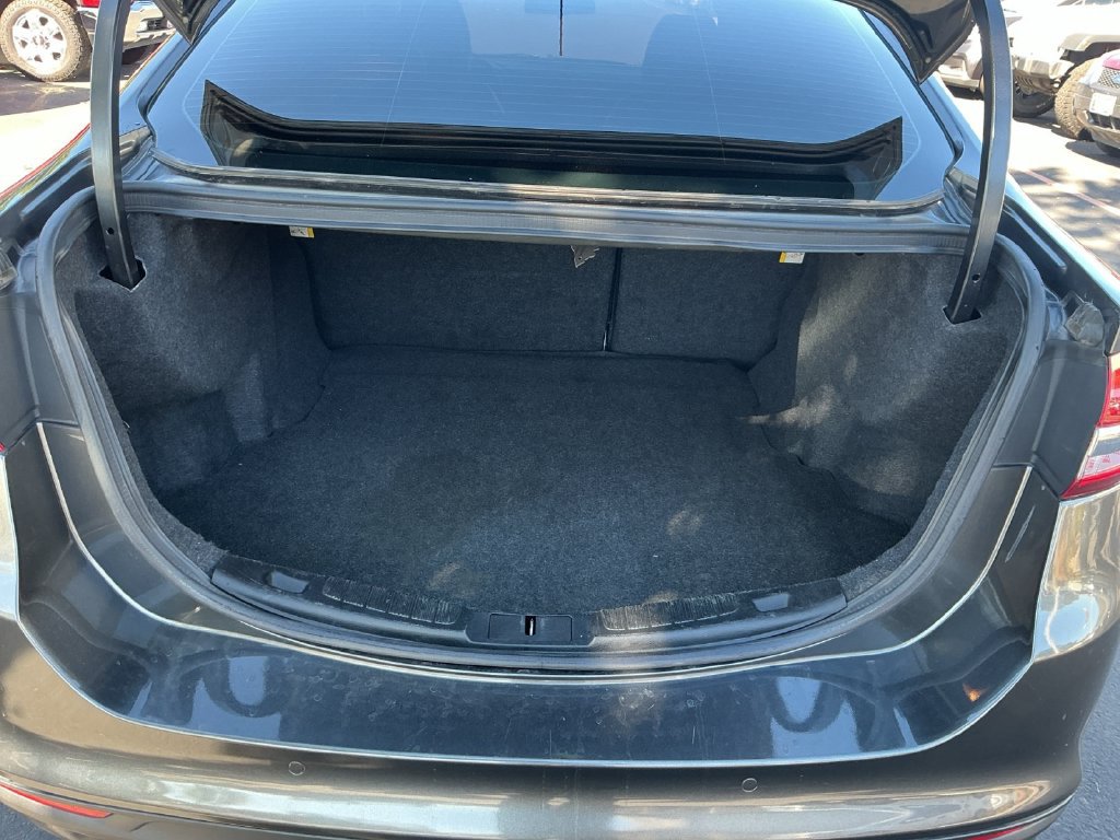 Used 2018 Ford Fusion SE w/ Equipment Group 201A FWD image 28