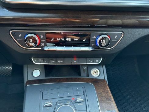 Used 2020 Audi Q5 2.0T Premium AWD/4WD image 36