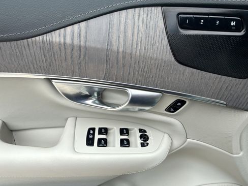 Certified 2023 Volvo XC90 B6 Ultimate w/ Protection Package Premier AWD/4WD image 15