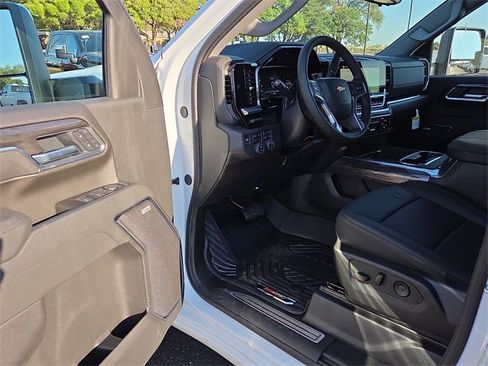 New 2025 Chevrolet Silverado 2500 LTZ w/ LTZ Convenience Package image 8