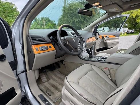 Used 2015 Lincoln MKX FWD w/ Equipment Group 102A image 9