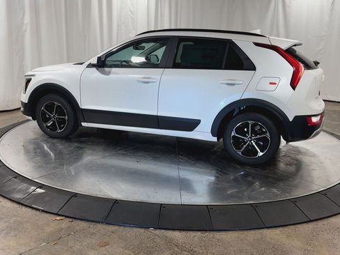 New 2026 Kia Niro LX image 6