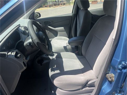 Used 2000 Ford Focus SE FWD image 24