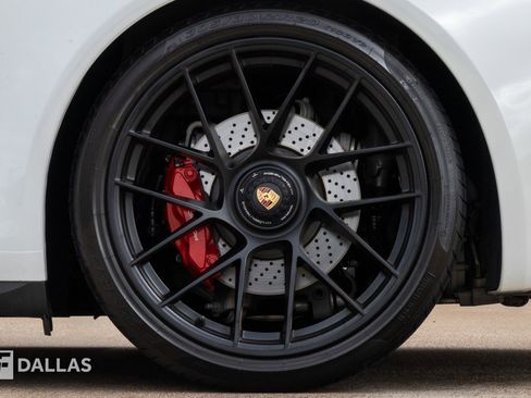 Used 2019 Porsche 911 Carrera GTS image 9