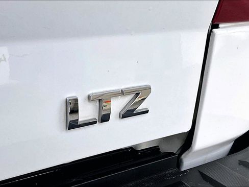 Used 2017 Chevrolet Silverado 1500 LTZ Z71 image 9