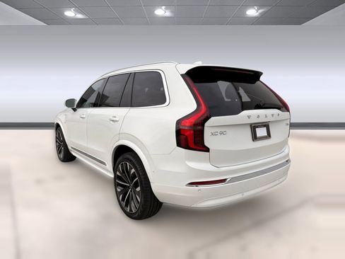 New 2026 Volvo XC90 T8 Plus AWD/4WD image 3