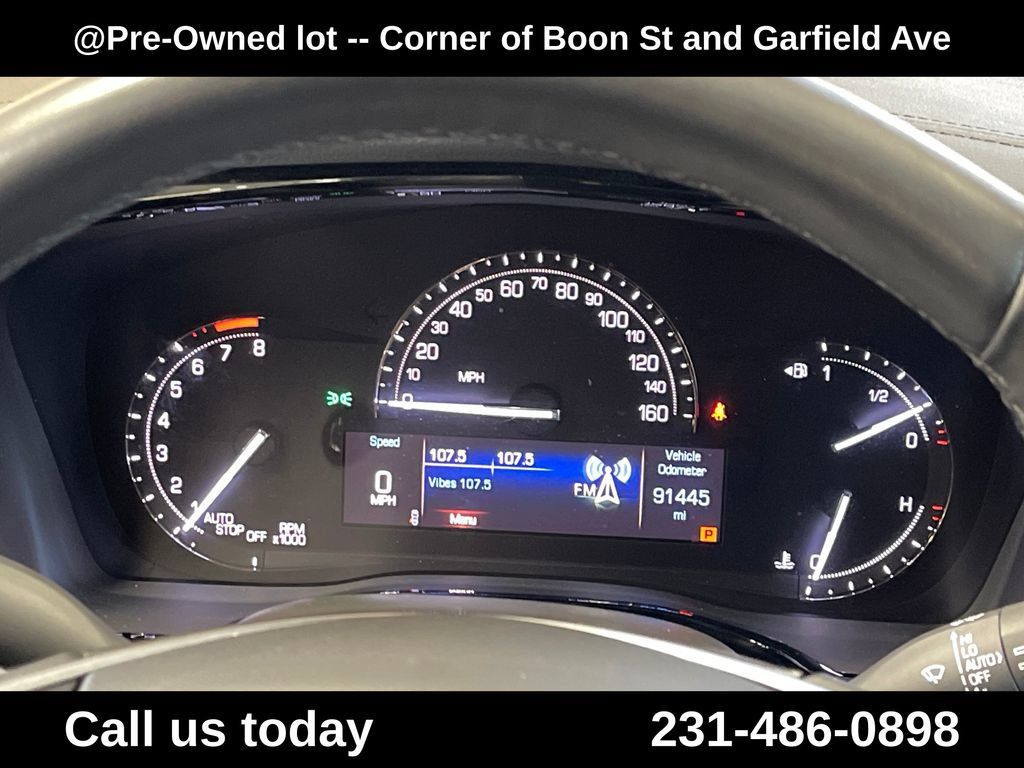 Used 2017 Cadillac XT5 Luxury w/ Driver Awareness Package AWD/4WD image 21