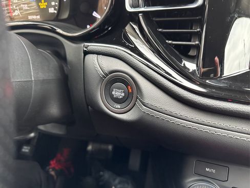 Used 2022 Dodge Durango SXT w/ Anodized Platinum Package image 30