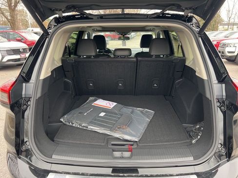 New 2025 Nissan Rogue SV w/ SV Premium Package image 24