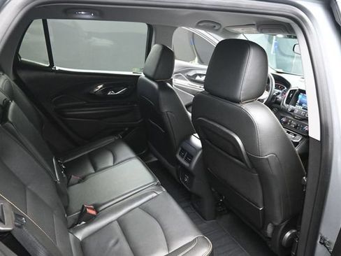 Used 2024 GMC Terrain AT4 AWD/4WD image 28