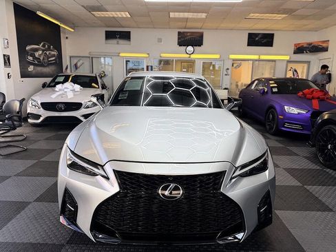 Used 2022 Lexus IS 300 RWD image 2